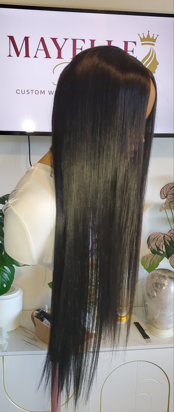 Nyla - Sleek Center Part Wig
